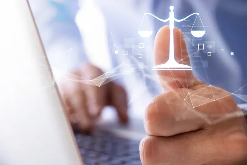 Skuteczność reklamy adwokata online