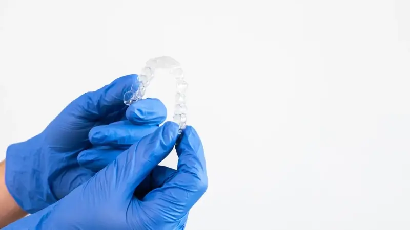 Nakładki ortodontyczne Invisalign