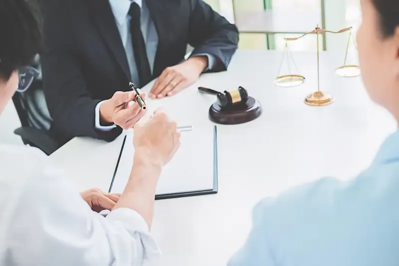 Prawnik wojskowy online